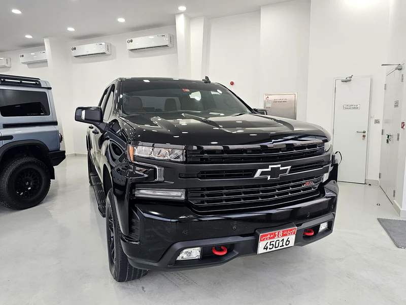شيفروليه سيلفرادو دبل كبينه LTZ 6.2 تحت الضمان وعقد صيانه63155090720899114