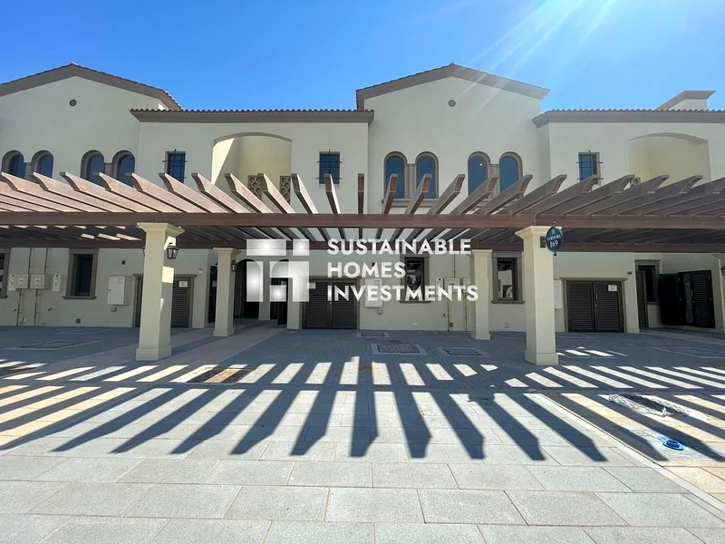 Brand New Unit | Single Row | Prestigious Location633108773821461121