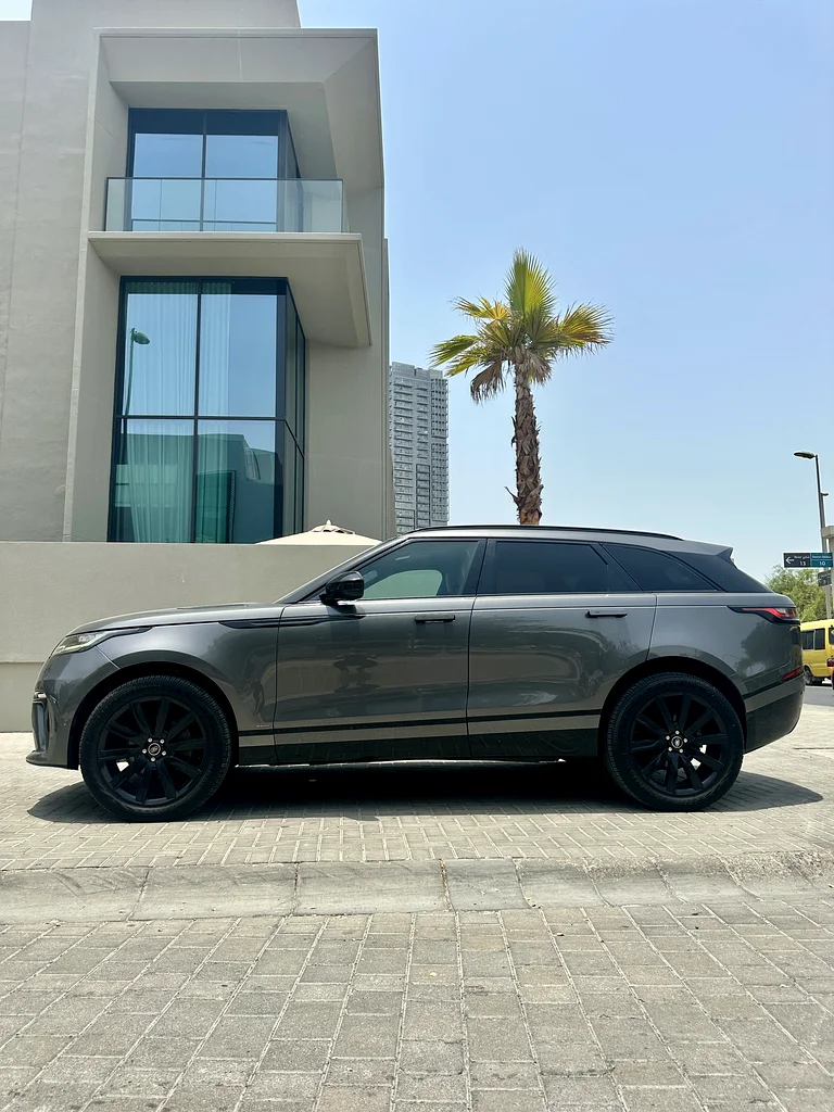 2019 رينج روفر فيلار P300 SE R-Dايناميك – المواصفات الأوروبية | مالك واحد | سجل صيانة كامل من الوكيل63228276291457111
