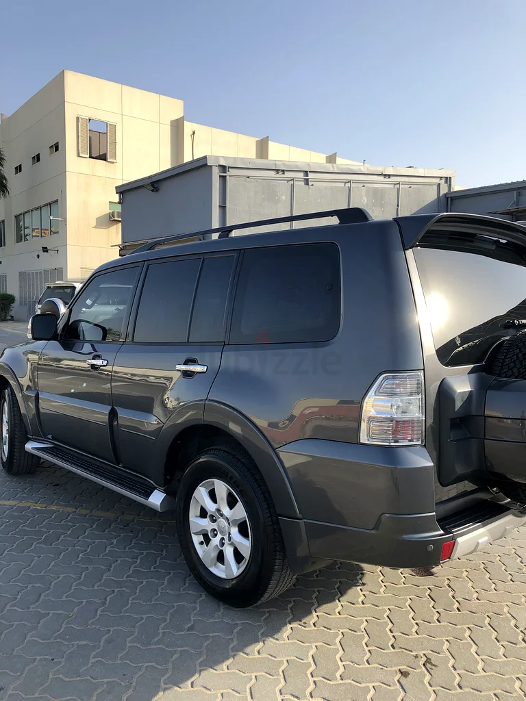 Mitsubishi Pajero 2012, Grey, Great Condition63225696830850114