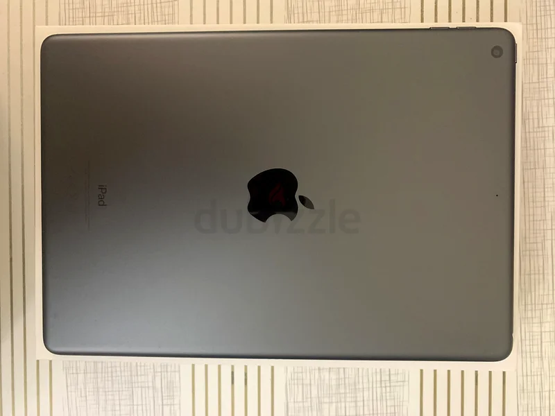 Apple IPad 9th Generation in good working condition with case and stylus for sale!!!63184226851073111