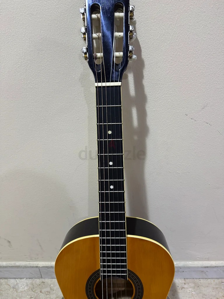Wooden guitar by Haj Asghar for beginners in excellent condition63229302106115113