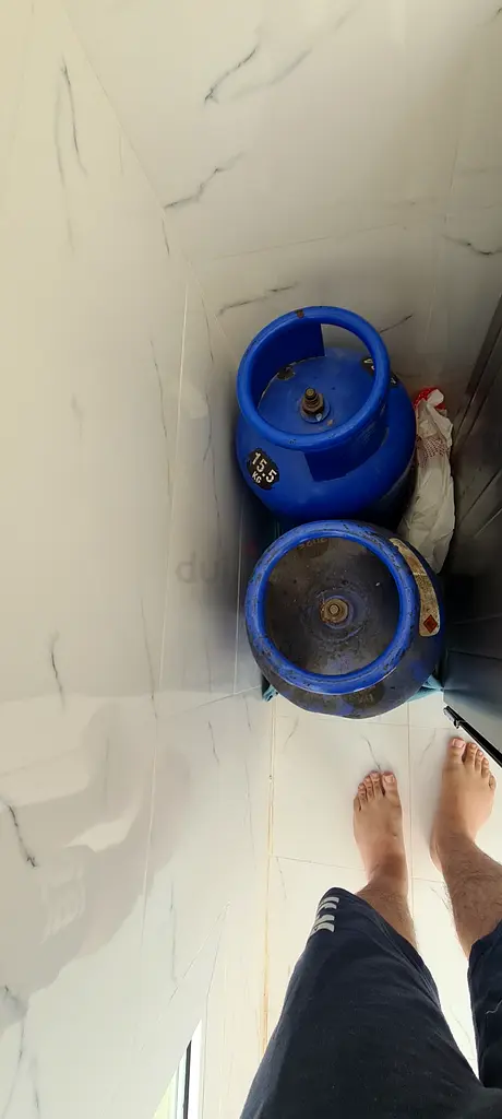 2 أسطوانة غاز للبيع