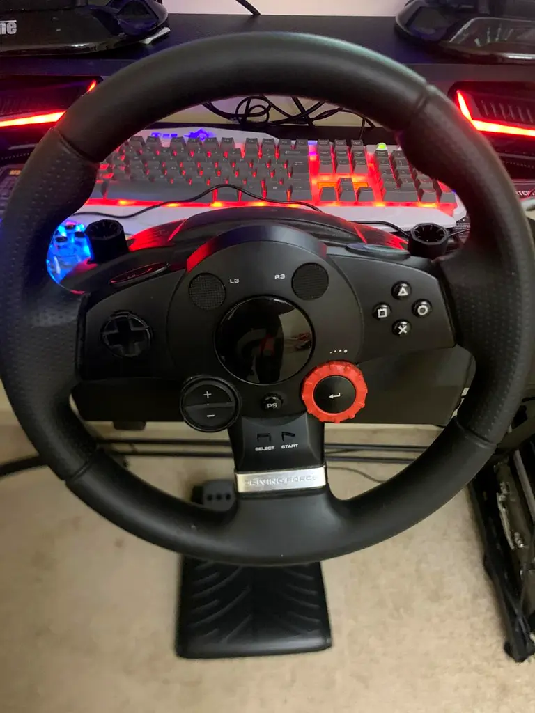 Gaming setup63228306107650117