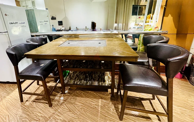 طاولة طعام (4 كراسي)63180360993665112