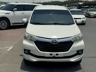 Toyota Avanza 2019 white color GCC calen car