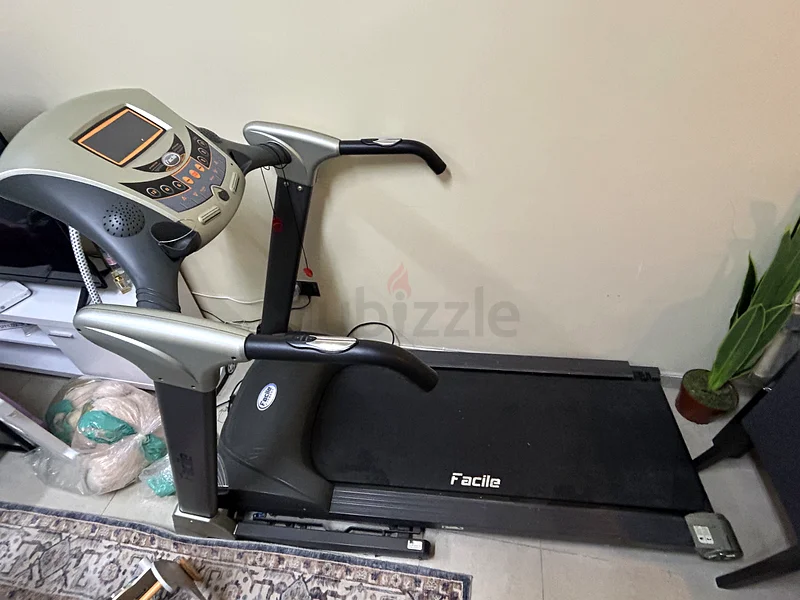 جهاز مشي سهل - جودة جيدة جدًا بسعر 150 درهمًا63170857737987111