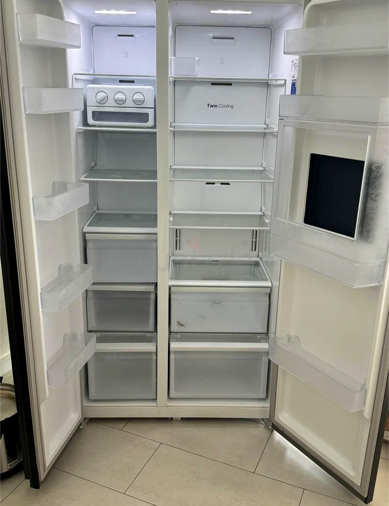 ثلاجة جديدة من سامسونج بنموذج جنب إلى جنب63170403495811111