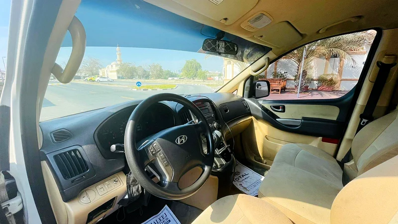 2012 Hyundai H1 GL Van | Automatic | GCC Specs | Reliable Commercial Use63151400438403112