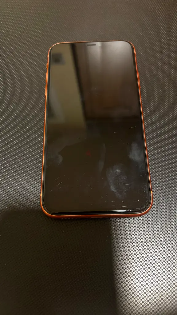 iPhone XR with 2 Protective Case63214903841281112