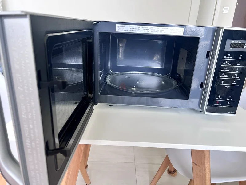 فرن ميكروويف باناسونيك سعة 25 لترًا للبيع63168993626755112