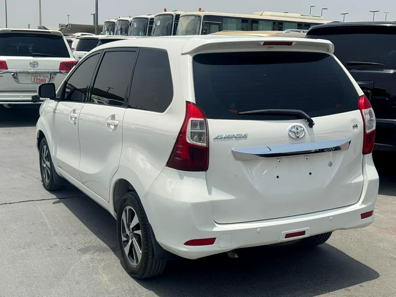 Toyota Avanza 2019 white color GCC calen car63147686997761113