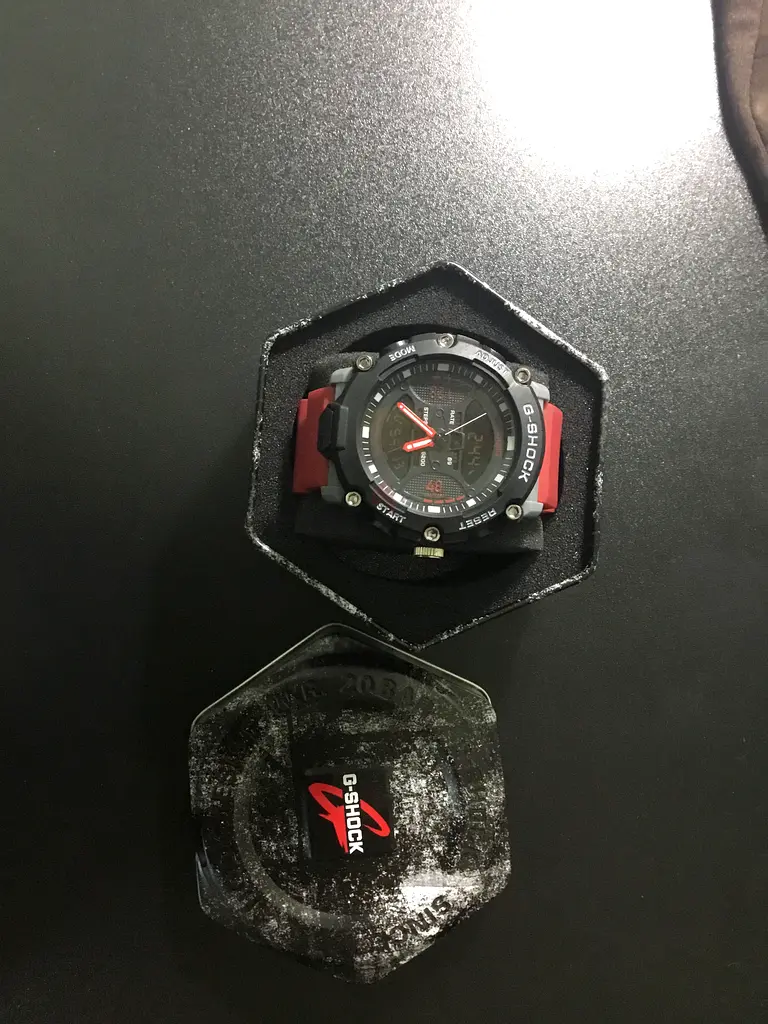 Stylish G-Shock Watch - Perfect Blend of Strength and Style!*PRICE IS NEGOTIABLE*