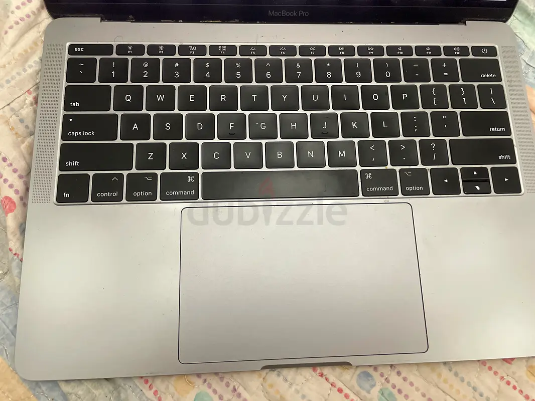 Sleek Apple MacBook PRO 2017 with 16 gb ram and 250 ssd!...space gray63254997815811111