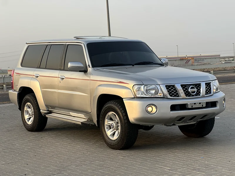 Nissan Patrol Safari 2014 GCC, first owner, no accidents, sunroof and difflock, super clean car63139706284546111