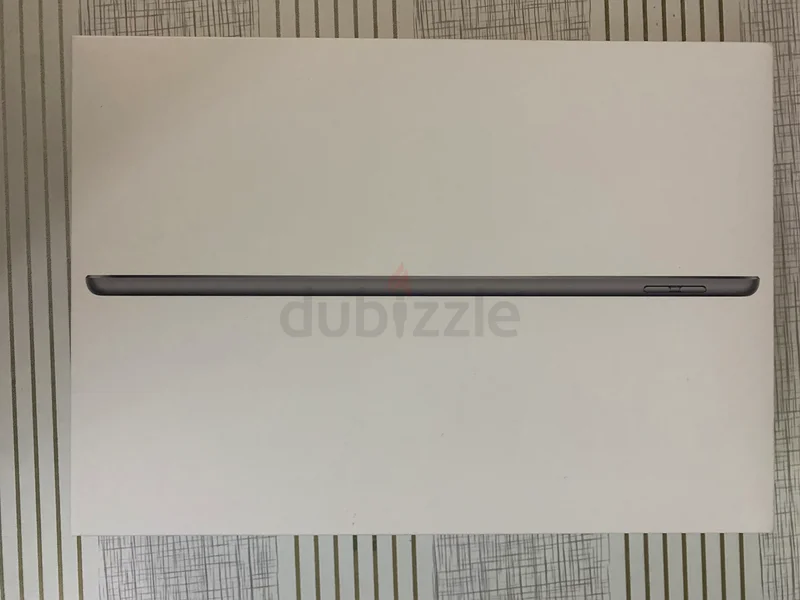 Apple IPad 9th Generation in good working condition with case and stylus for sale!!!63184226851073113