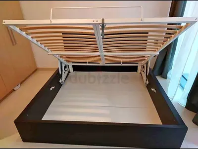 Ikea king size hydraulic bed with Ikea mattress is available in excellent condition,