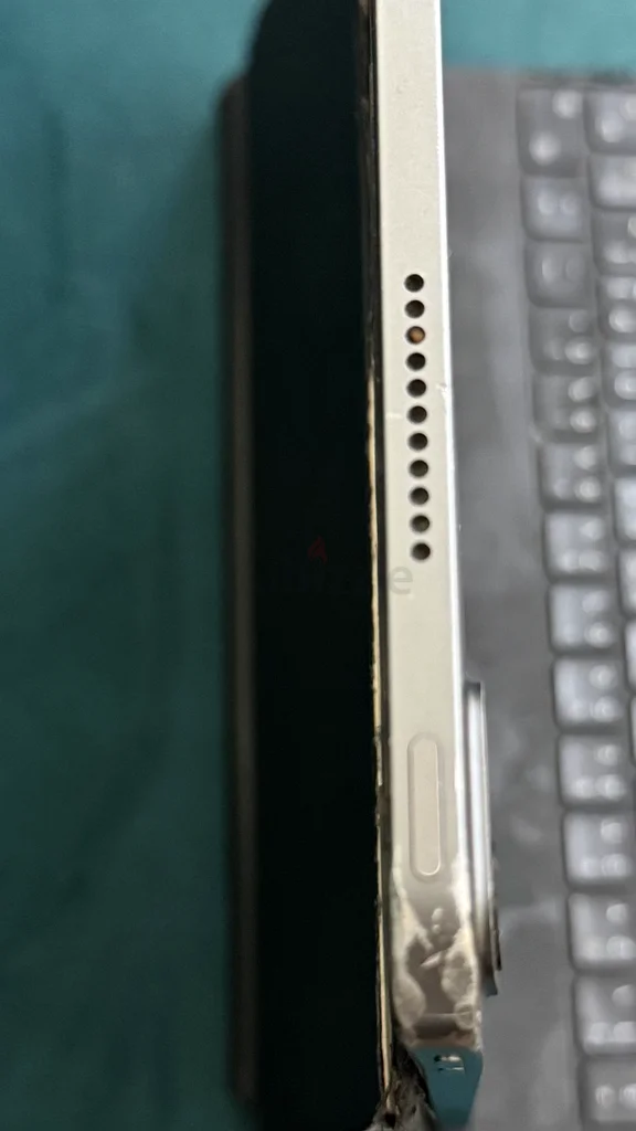For sale iPad Pro 12.9” (5th Generation) – 126GB – Space Black63215873688322111