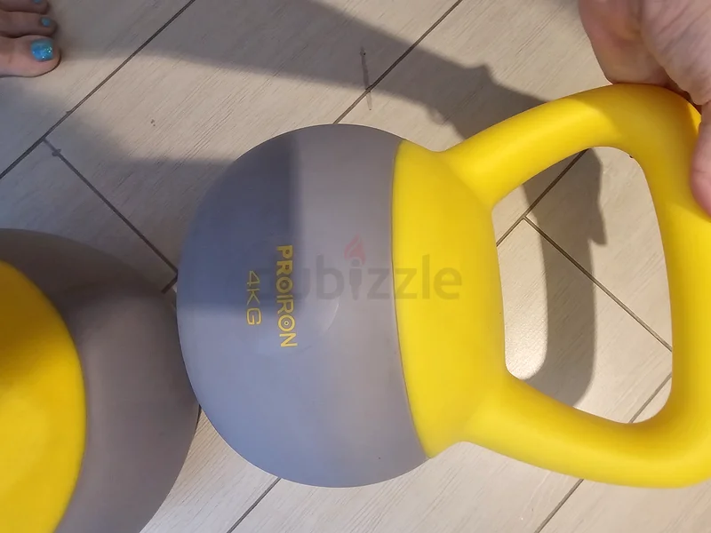 Set of ProIron Kettlebells - Perfect for Home Workouts! 4kg 8kg collection only63171758434817111