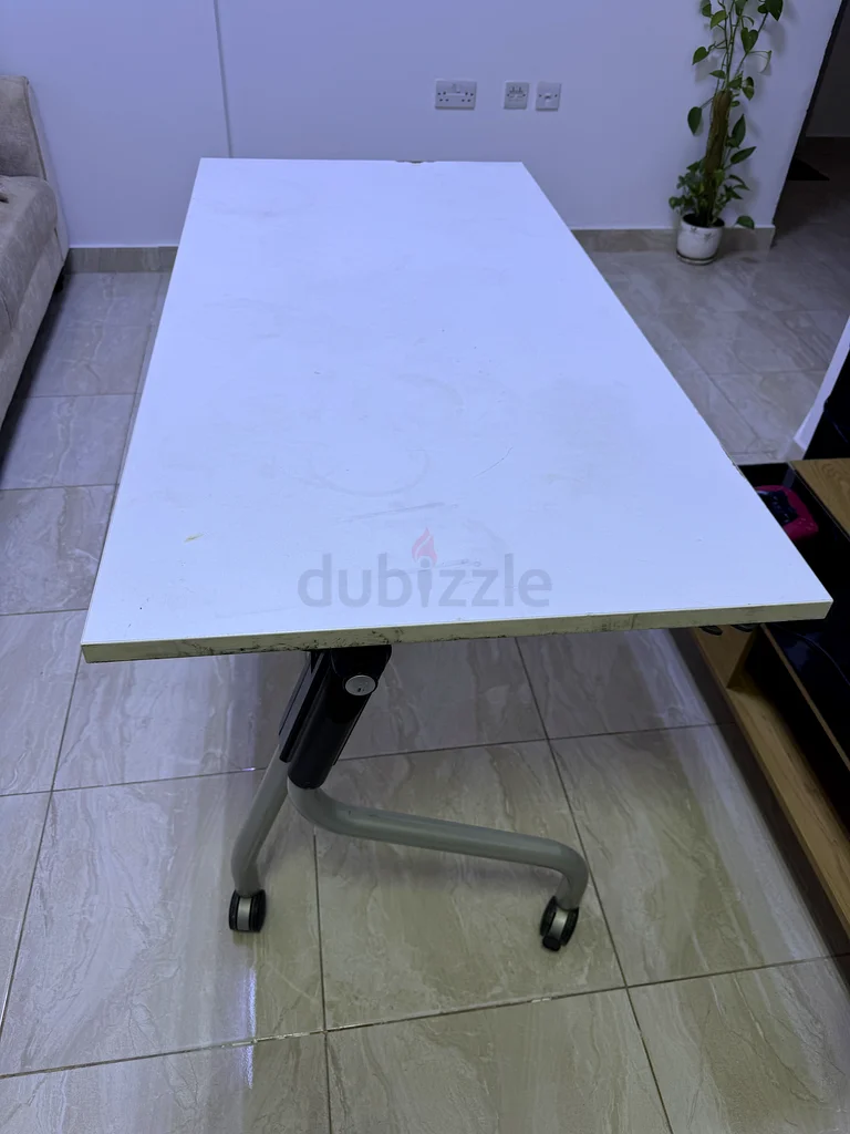 طاولة للبيع63179392561155111