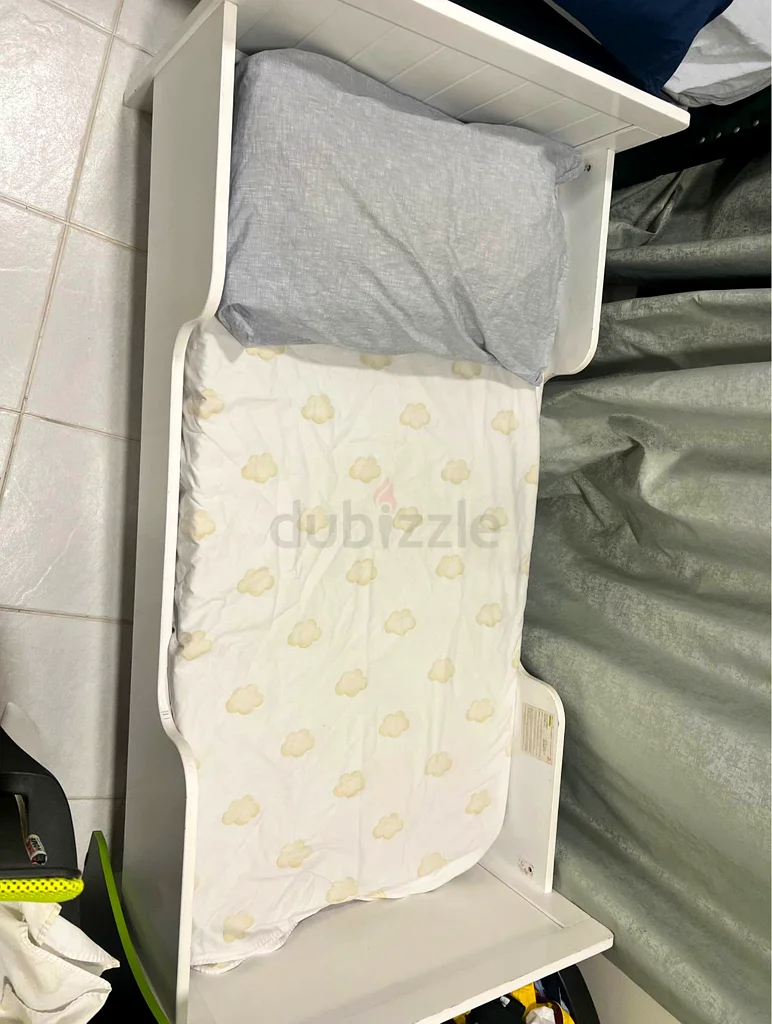 سرير أطفال مع ماتراز مناسب للأطفال حتى سن 6 سنوات63196631159041111