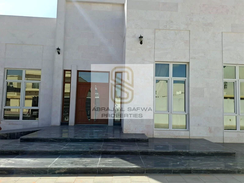 فيلا فاخرة وواسعة مفروشة بالكامل مكونة من 3 غرف نوم وغرفة خادمة للإيجار63743312128129110