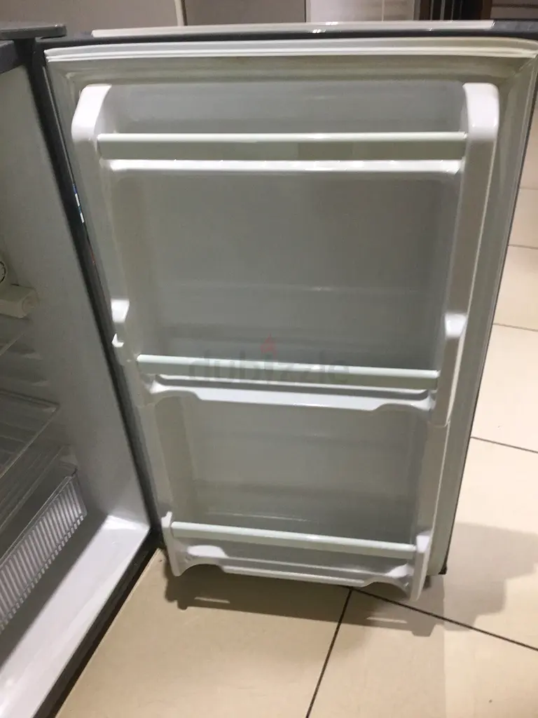 High-Quality Refrigerator for Sale - Perfect Condition! *PRICE IS NEGOTIABLE*