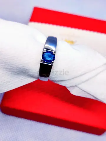 Elegant Mens Ring with Blue Sapphire - Perfect Gift!