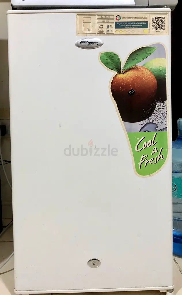 Compact White Refrigerator - Ideal for Small Spaces63250814293378111