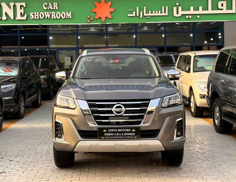 نيسان إكس تيرا بلاتينيوم رمادي موديل 2023631666263563531124