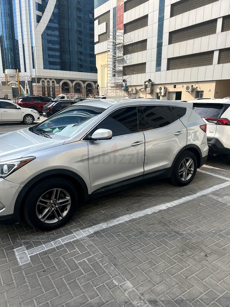 2017 Hyundai Santa Fe | 5 Seater | Excellent Condition63156039730435114