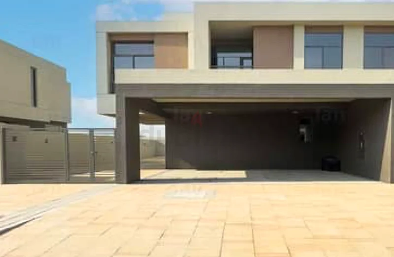 مباشرة من المالك - وحدة مؤجرة من 4 غرف نوم على شكل صف واحد ونصف منفصل63132557253121111