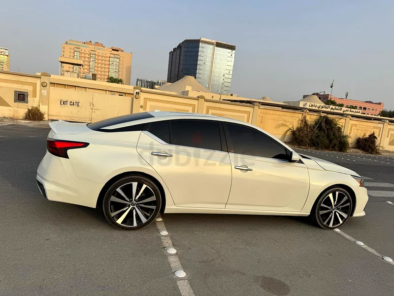 Nissan Teema Gulf model 202263168031657473112