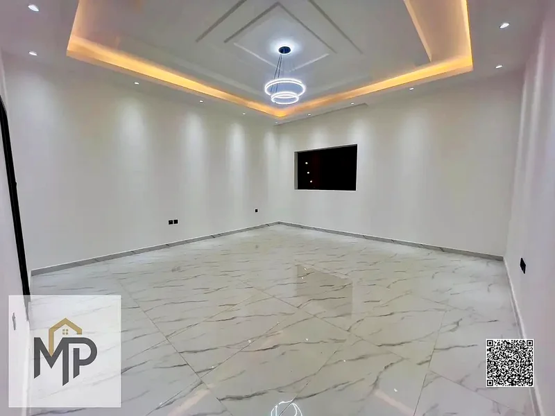 فيلا للبيع بسعر ممتاز يشمل رسوم التسجيل ونقل الملكية، قابل للتفاوض، وتحتوي على فناء كبير. تملك حر لجميع الجنسيات63891344484354114