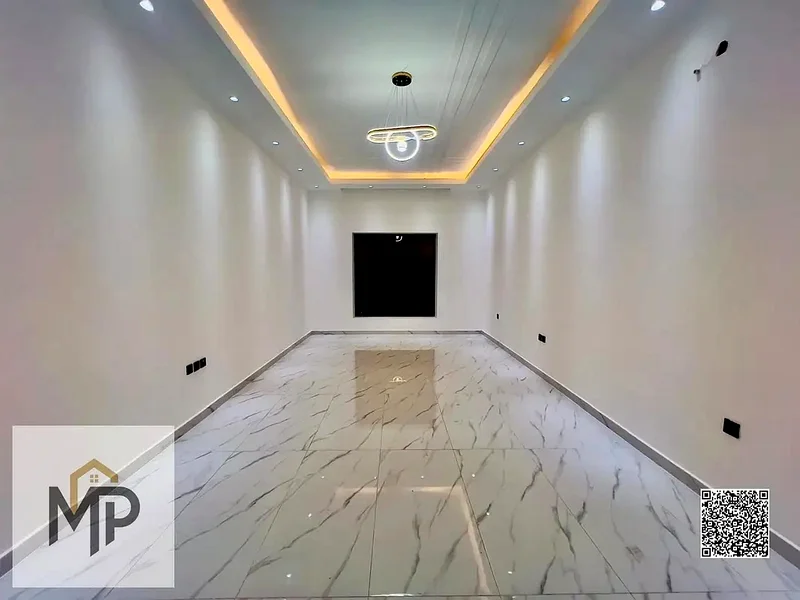 فيلا للبيع بسعر ممتاز يشمل رسوم التسجيل ونقل الملكية، قابل للتفاوض، وتحتوي على فناء كبير. تملك حر لجميع الجنسيات63891344484354112