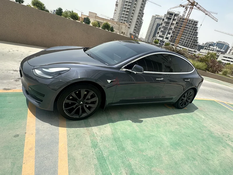 Tesla Model 363175258867201112