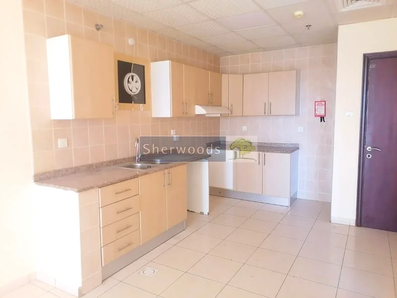 Spacious Apartment | Convenient I Mountain Views63856099711873113