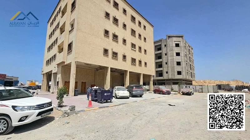فرصة للمستثمرين، مبنى تجاري في منطقة الجرف الصناعية 2، مقابل السوق الصيني، زاوية، 3 شوارع، طابق أرضي + 463254471741057113