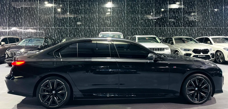 بي إم دبليو i7 xDrive60 – موديل 2022 | المواصفات الأوروبية | السيدان الفاخرة الكهربائية المتميزة | خيارات كاملة63161067433090114