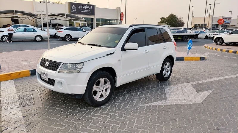 SUZUKI VITARA 2011 GCC SPACE FULL OPTION VERY CLEAN CAR GOOD CONDITION63139218771329113