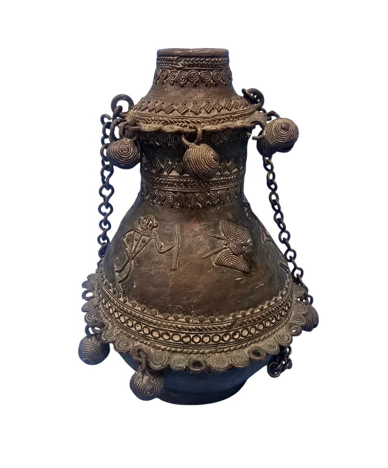 Exquisite Antique Decorative Pot with Intricate Handcrafting63223355866753110