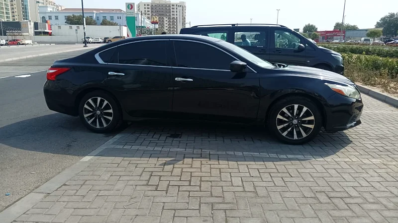 نيسان ألتيما 2.5 SV 2017 مواصفات الخليج سائق أنثى63147206923265113