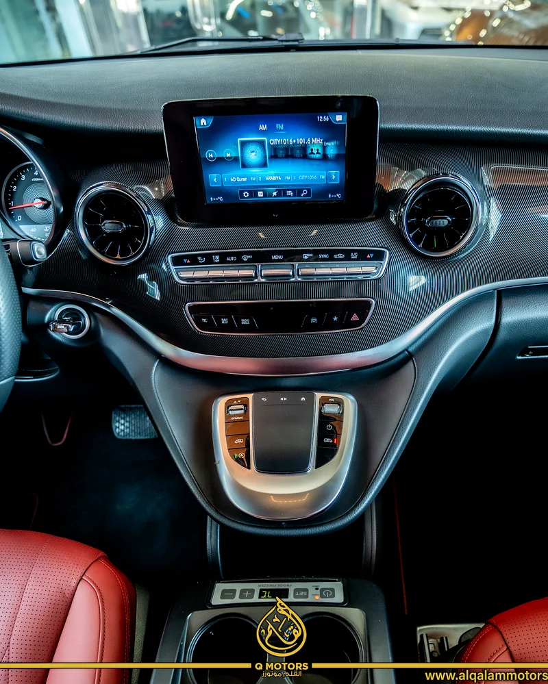 2020 MERCEDES V250 ( FALCON EDITION ) DONE 29,000KM GCC63145338251649114