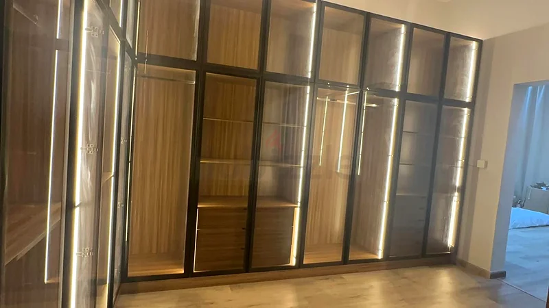 Modern 5-bedroom villa in Alyasmeen, from owner, no commission. Price: 1,690,000. Has electricity and AC.63289569095425111