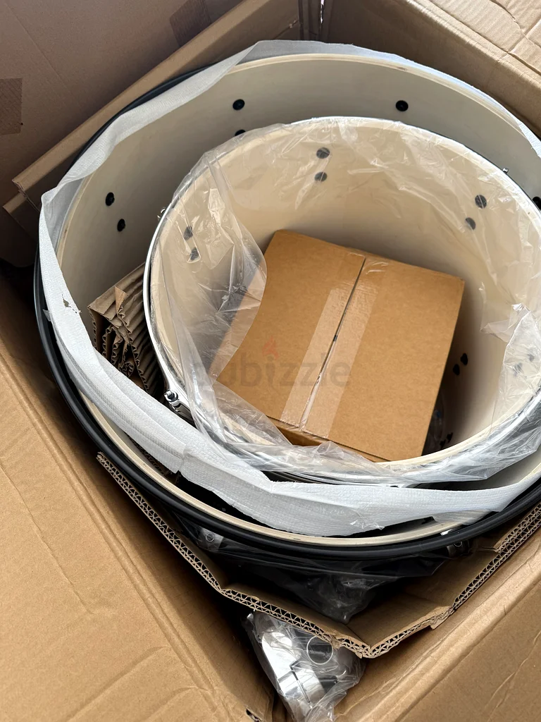 طقم طبول جديد بالكامل - أطلق العنان للموسيقي بداخلك!63229682323586111
