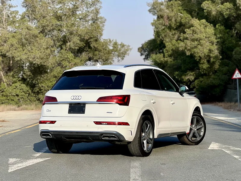 Audi Q5 Quattro 2023, American import, in excellent condition, Full option63148162855938113