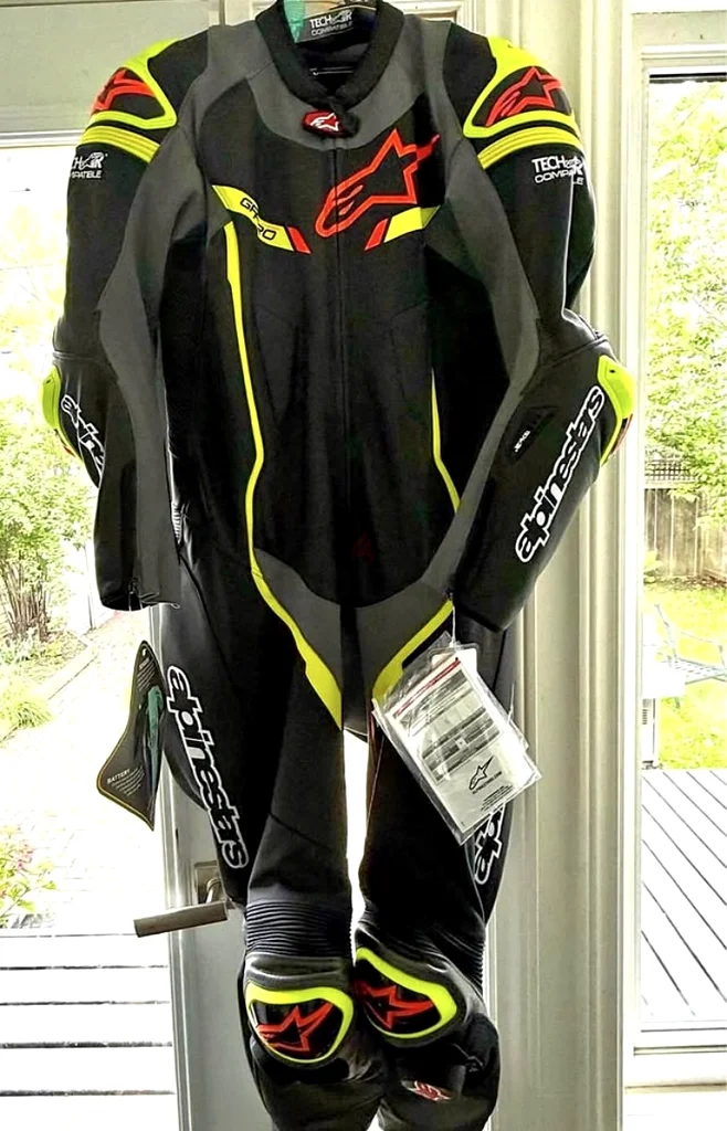 بدلة سباق دراجات نارية جلدية من Alpinestars GP Pro63237616564353111