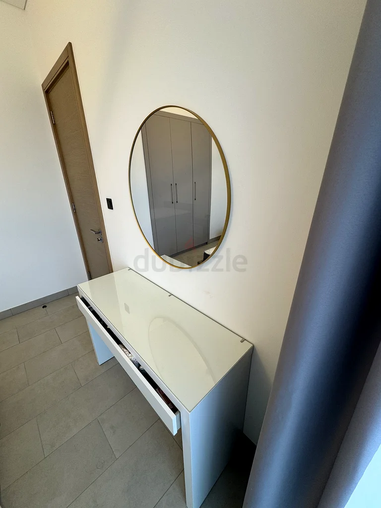 vanity table63178908525186112