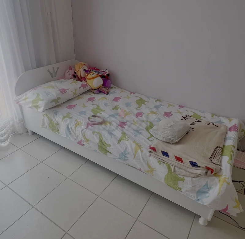 Children’s Bed (frame only no mattress)63191607375745111