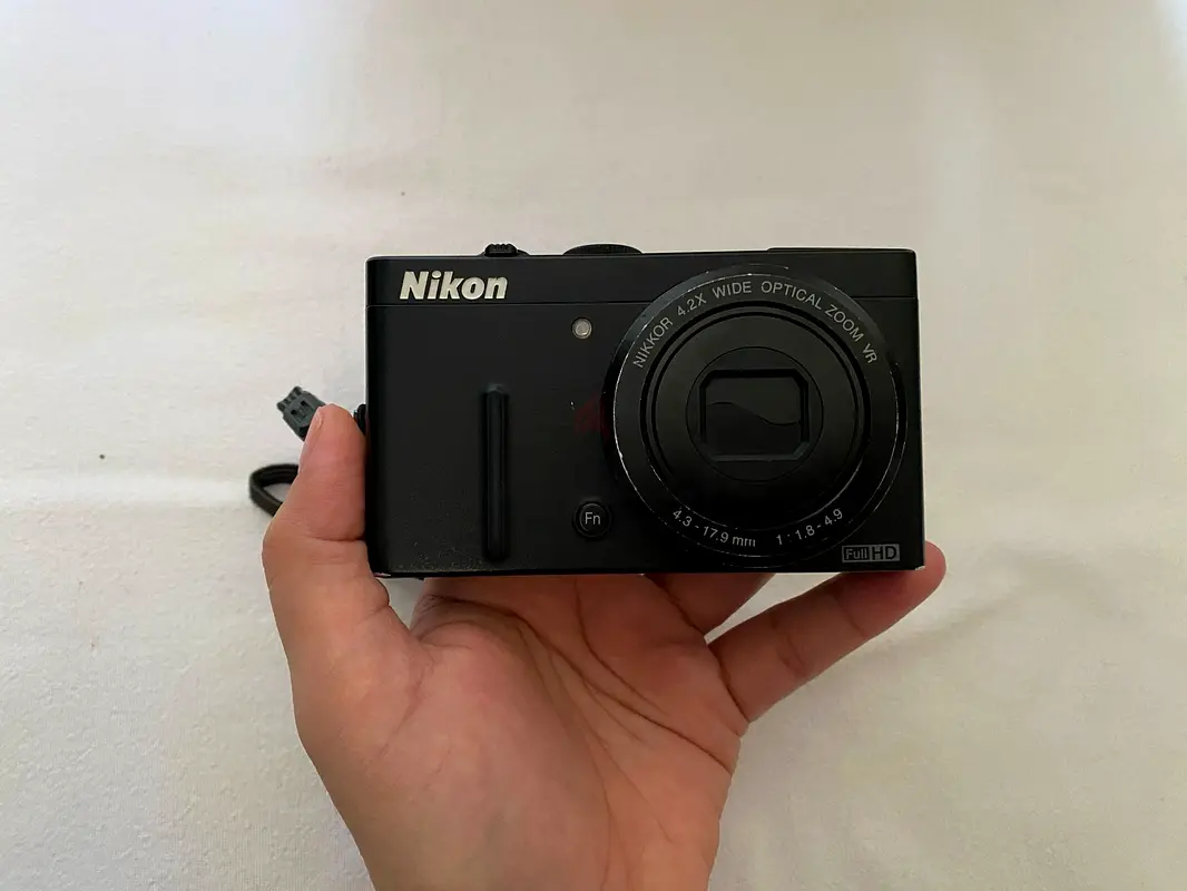 Digital cameras NIKON P130